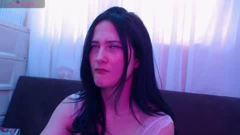 Snapshot of anitafox_ chatting on 06/06/26, 10:36 Anitafoxx online show from 06/06/26, 10:36