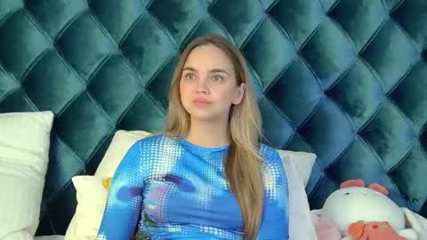 AnitaVenture online show from 10/01/25, 04:18