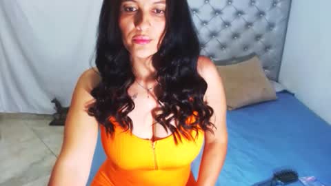 esmeralda online show from 11/22/25, 04:39