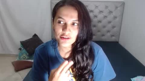 esmeralda online show from 12/14/25, 04:56