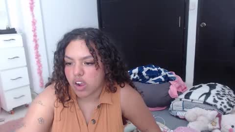 Snapshot of anitta_bell1 chatting on 02/25/25, 01:52 anitta_bell1 online show from 02/25/25, 01:52