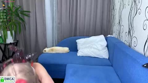 anjalin_sososok online show from 10/31/25, 09:38