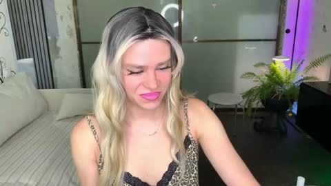 anjalin_sososok online show from 06/22/26, 05:37