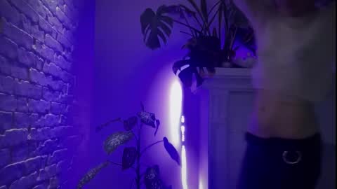 Snapshot of anje_forsexytime chatting on 12/27/24, 10:48 Anje online show from 12/27/24, 10:48