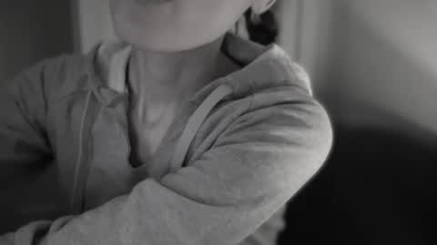 Snapshot of anje_forsexytime chatting on 10/24/25, 04:25 Anje online show from 10/24/25, 04:25