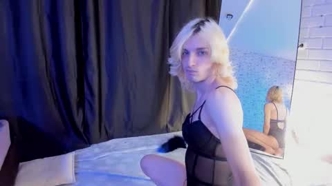 Angel online show from 10/08/25, 06:27