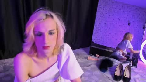 Angel online show from 10/14/25, 06:31