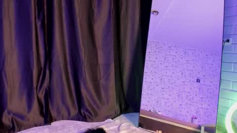 Angel online show from 10/23/25, 06:17