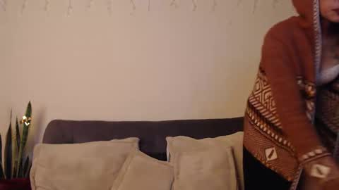 Snapshot of anmaadler chatting on 12/31/24, 10:56 Anma Adler online show from 12/31/24, 10:56