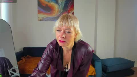 ann_annise online show from 05/27/26, 01:57