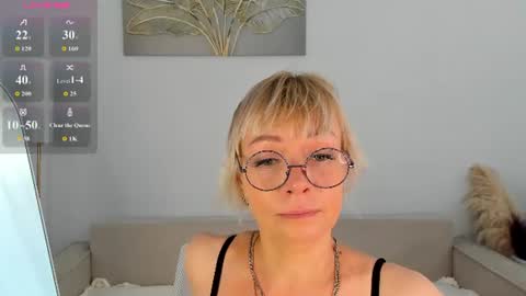ann_annise online show from 07/14/26, 09:14