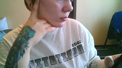 ann_lelala_ online show from 02/14/25, 06:45