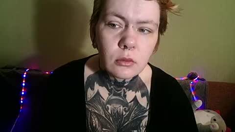 ann_lelala_ online show from 02/18/25, 02:27