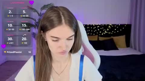 ann_woood online show from 07/28/26, 04:50