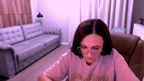 Snapshot of anna88m chatting on 08/07/26, 03:25 Anna online show from 08/07/26, 03:25