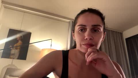Anna online show from 12/31/24, 08:45