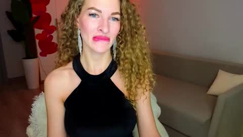 anna__herrera online show from 02/10/26, 11:42