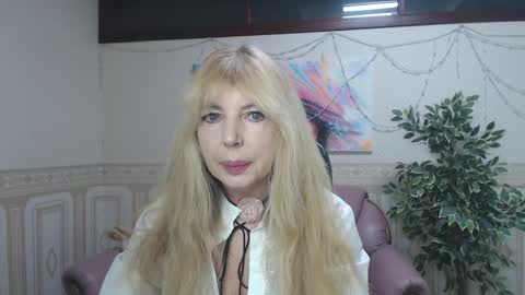 Anna Ditrih online show from 01/22/25, 12:27