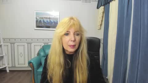Anna Ditrih online show from 03/07/25, 01:18