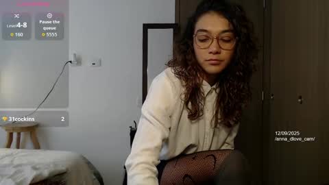 Anna online show from 09/12/25, 03:34