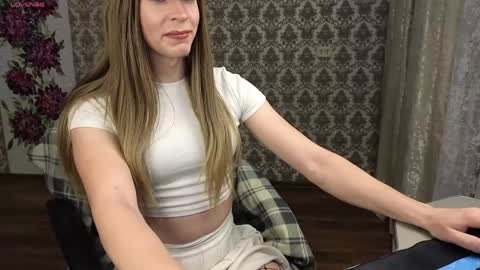 Anna online show from 06/08/26, 08:09