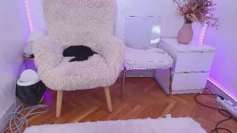 Anna online show from 07/15/26, 06:40