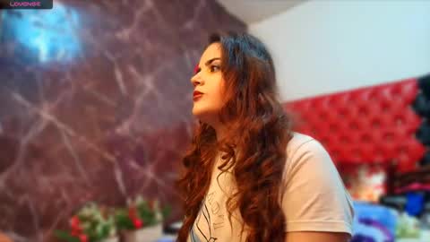 Snapshot of anna_lwice chatting on 12/18/25, 06:19 Ana online show from 12/18/25, 06:19