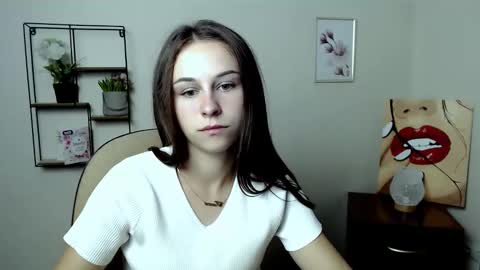 anna_sia online show from 09/11/25, 01:00