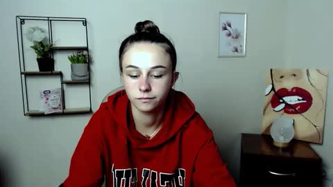 anna_sia online show from 09/12/25, 01:22
