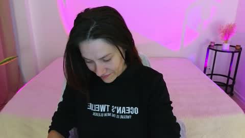 annaabels online show from 10/04/25, 05:38