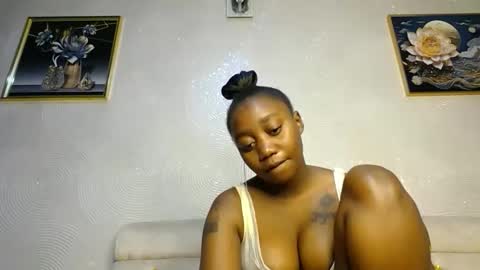 Annabel online show from 02/08/25, 06:01