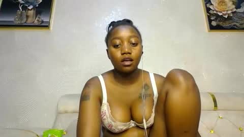 Annabel online show from 02/09/25, 08:13