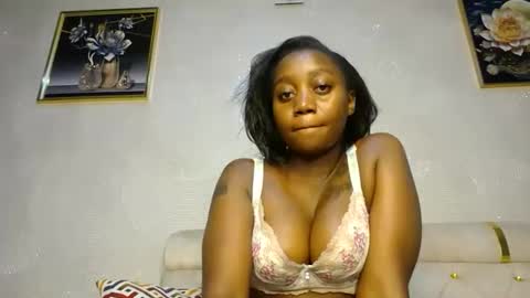 Annabel online show from 02/13/25, 03:18