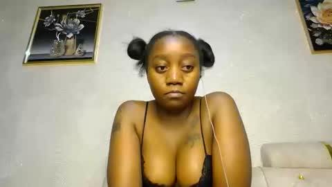 Annabel online show from 02/19/25, 11:04