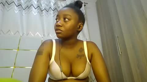 Annabel online show from 03/03/25, 06:01
