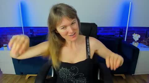 Annabel online show from 03/17/26, 05:44