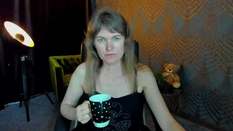 Annabel online show from 05/16/26, 07:05