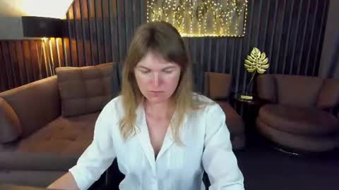 Annabel online show from 06/18/26, 06:01