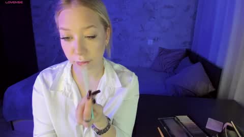Annabelle online show from 01/16/25, 03:46