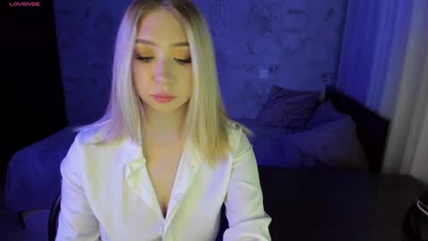 Annabelle online show from 01/16/25, 07:10