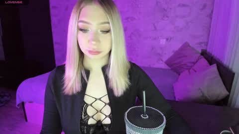 Annabelle online show from 01/25/25, 09:14