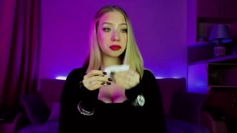 Annabelle online show from 02/16/25, 08:00