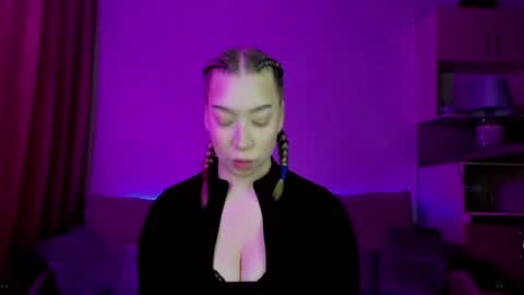 Annabelle online show from 02/19/25, 01:50