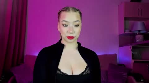 Annabelle online show from 02/19/25, 04:55