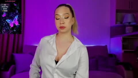 Annabelle online show from 02/27/25, 06:53