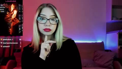 Annabelle online show from 03/11/25, 05:46