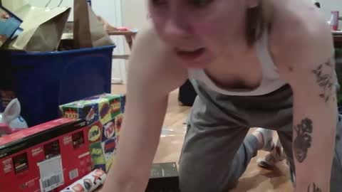 Snapshot of annabellemonroe69 chatting on 12/16/25, 02:00 annabellemonroe69 online show from 12/16/25, 02:00