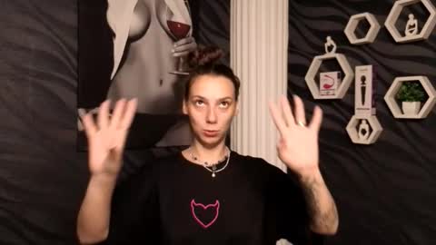 Snapshot of annabishop chatting on 10/05/25, 01:15 annabishop online show from 10/05/25, 01:15