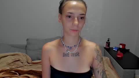 Snapshot of annabishop chatting on 11/28/25, 01:19 annabishop online show from 11/28/25, 01:19