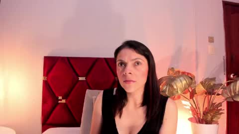 Snapshot of annabrookks chatting on 06/06/26, 12:27 AnnaBrooks online show from 06/06/26, 12:27